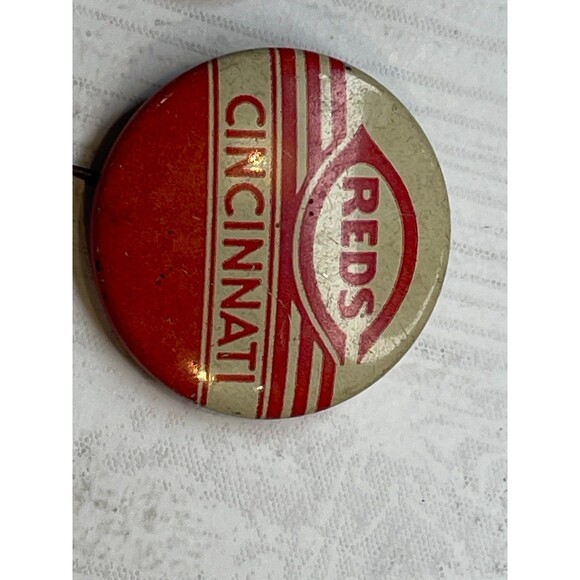Cincinnati Reds vintage 1940’s original pin antique good condition baseball mlb - Picture 3 of 10